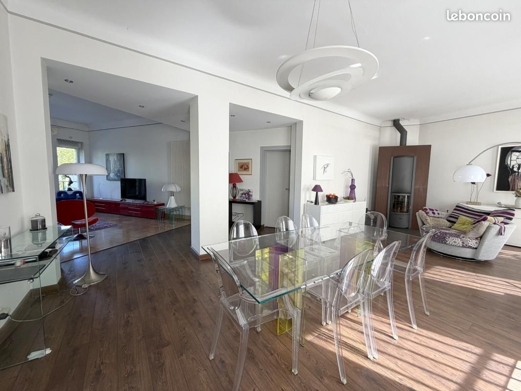 Maison 7 pièces 233 m² · à Dijon · 233 m² · 750 000 €