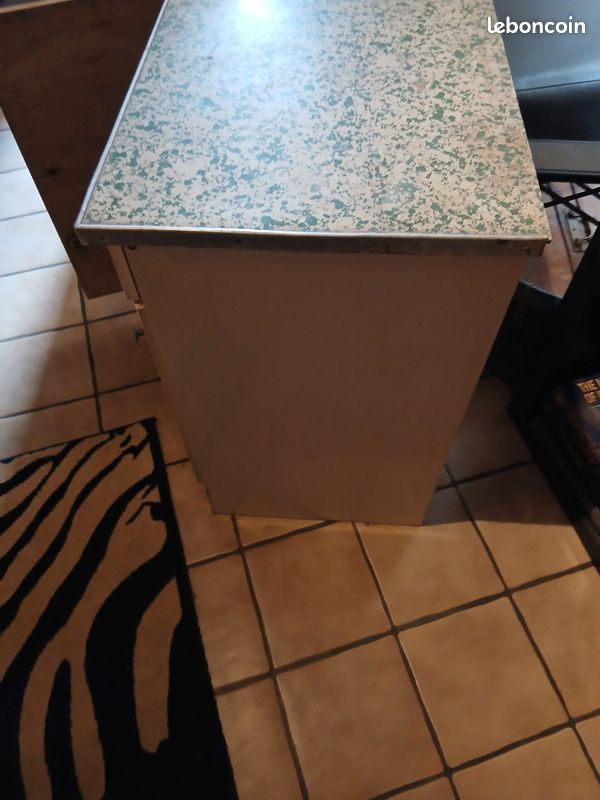 Petit meuble atelier en l'etat (image 5)