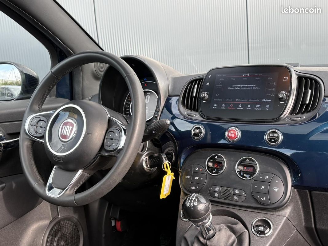 FIAT 500 Hybrid 70 avec Toit pano, Apple Car Play et Jantes alu 15\' (image 21)