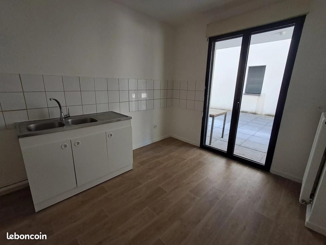 Appartement 3 pièces 66 m² · à Saint-Étienne · 66 m² · 503 €