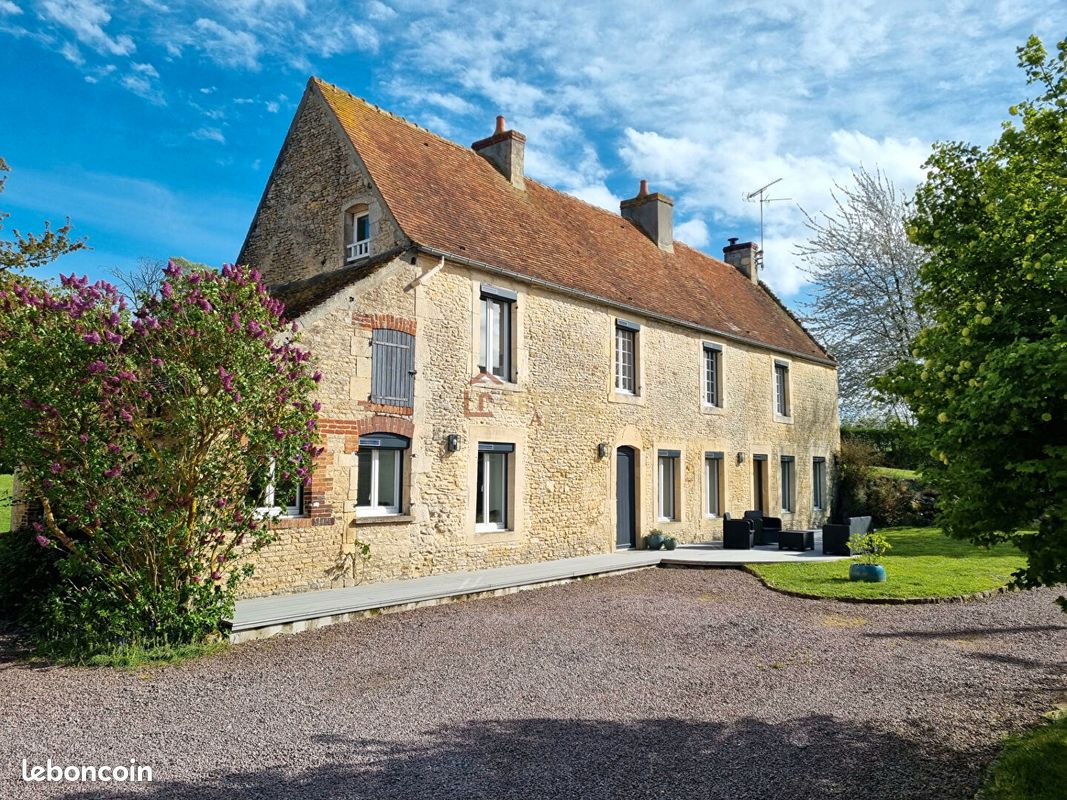 Maison 7 pièces 183 m² · à Argences · 183 m² · 397 900 €