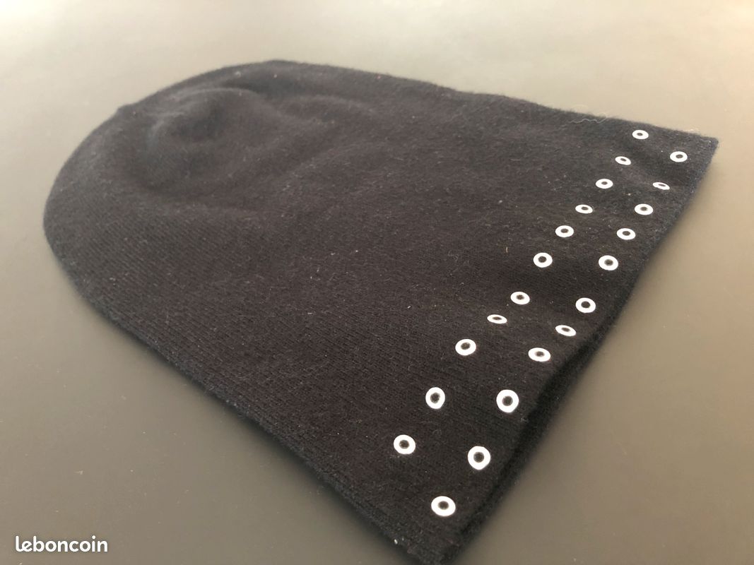 Bonnet noir avec oeillets bonnet Zara (image 2)