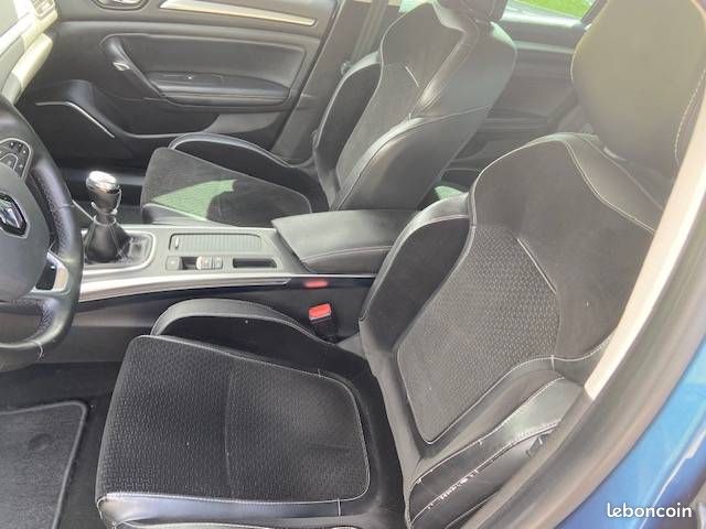 Renault megane iv estate tce 130 zen 2016 (image 22)