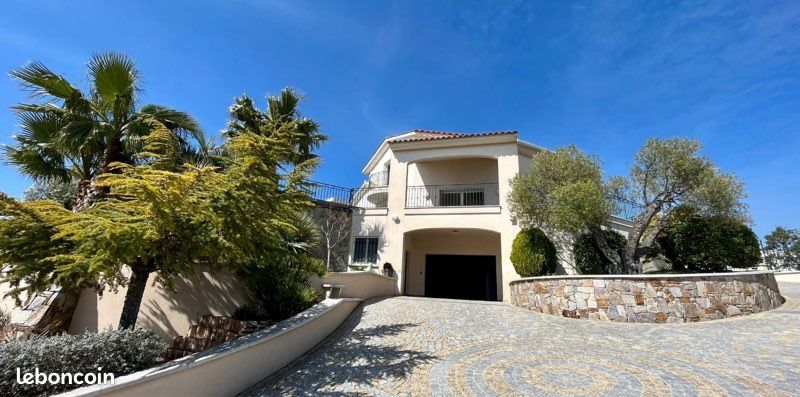 Maison 5 pièces 200 m² · à Fréjus · 200 m² · 1 750 000 €