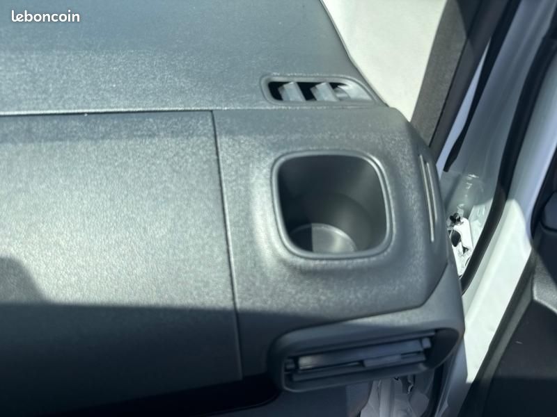 Opel Combo Cargo M 1000kg BlueHDi 130ch S&S EAT8 (image 17)