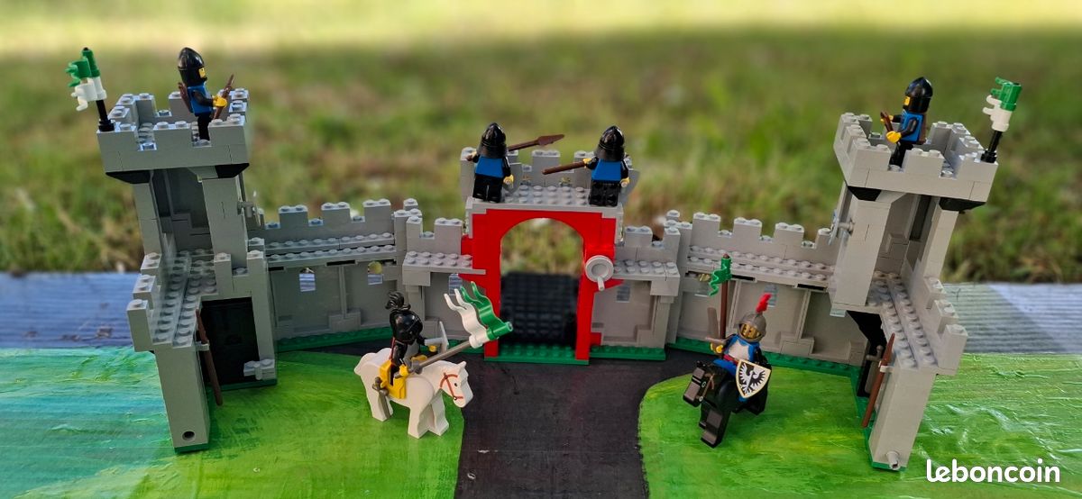 LEGO Black Knight's Castle 6073 (image 5)