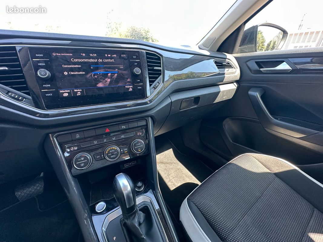 VOLKSWAGEN T-ROC 2.0 TDI 150 Start/Stop DSG7 Carat - CAMERA DE RECUL - CARPLAY (image 23)