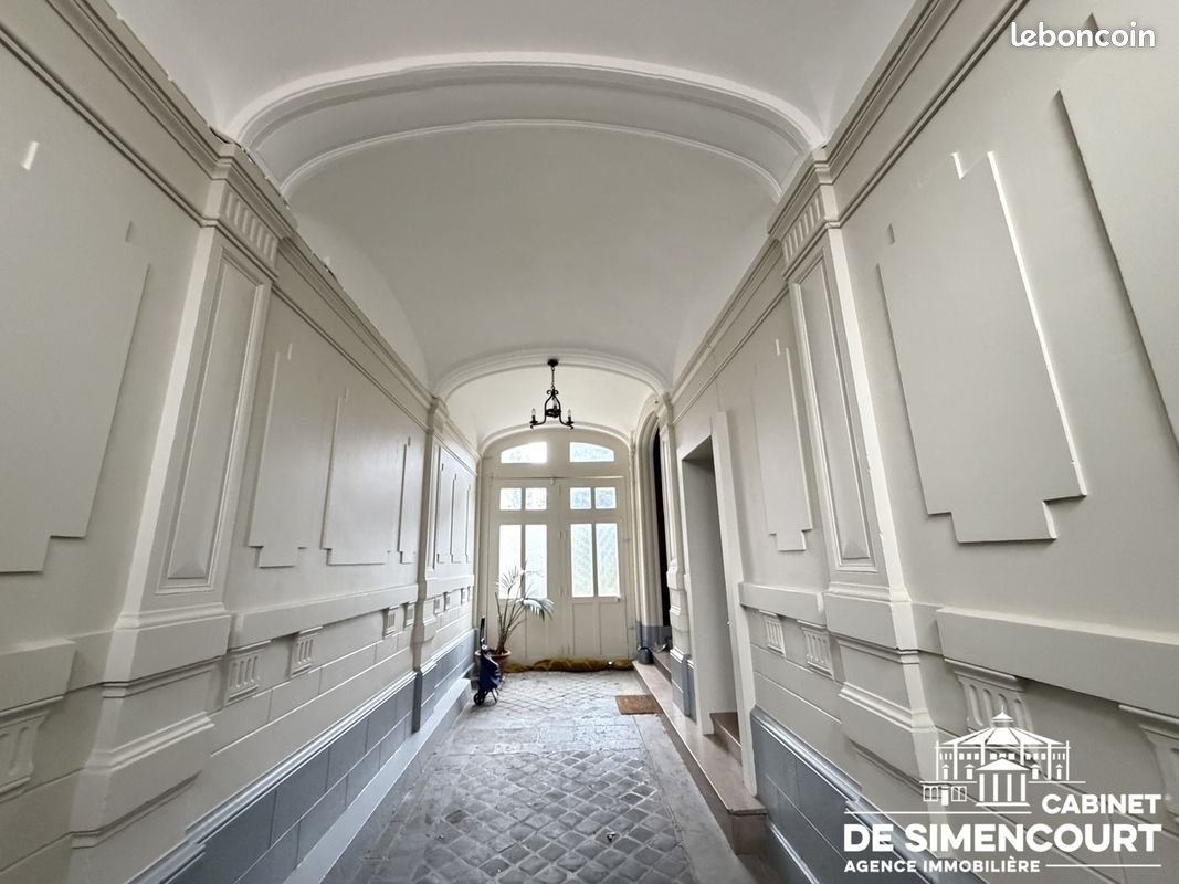 Maison 8 pièces 335 m² · à Amiens · 335 m² · 679 900 €