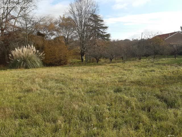 Terrain 900 m² Salignac · à Val de Virvée · 73 000 €