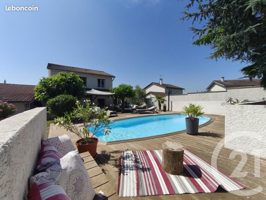 Maison 6 pièces 116 m² · à Saint-Laurent-de-Mure · 116 m² · 448 000 €