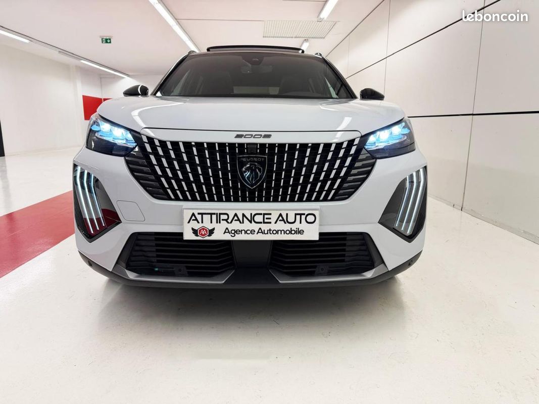 PEUGEOT 2008 1.2i 12V S&S - 130 - BV EAT8 II GT PHASE 2 (image 8)