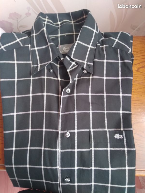 Chemise Lacoste noir/ carreaux état neuf Taille 41 en taille Lacoste équivaut à M 22,00 (image 1)