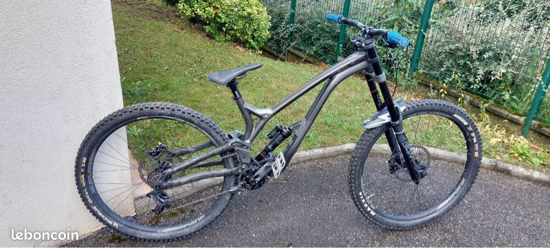 Commencal DH v4 supreme (image 4)