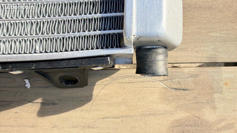 Radiateur gauche Husqvarna (image 3)