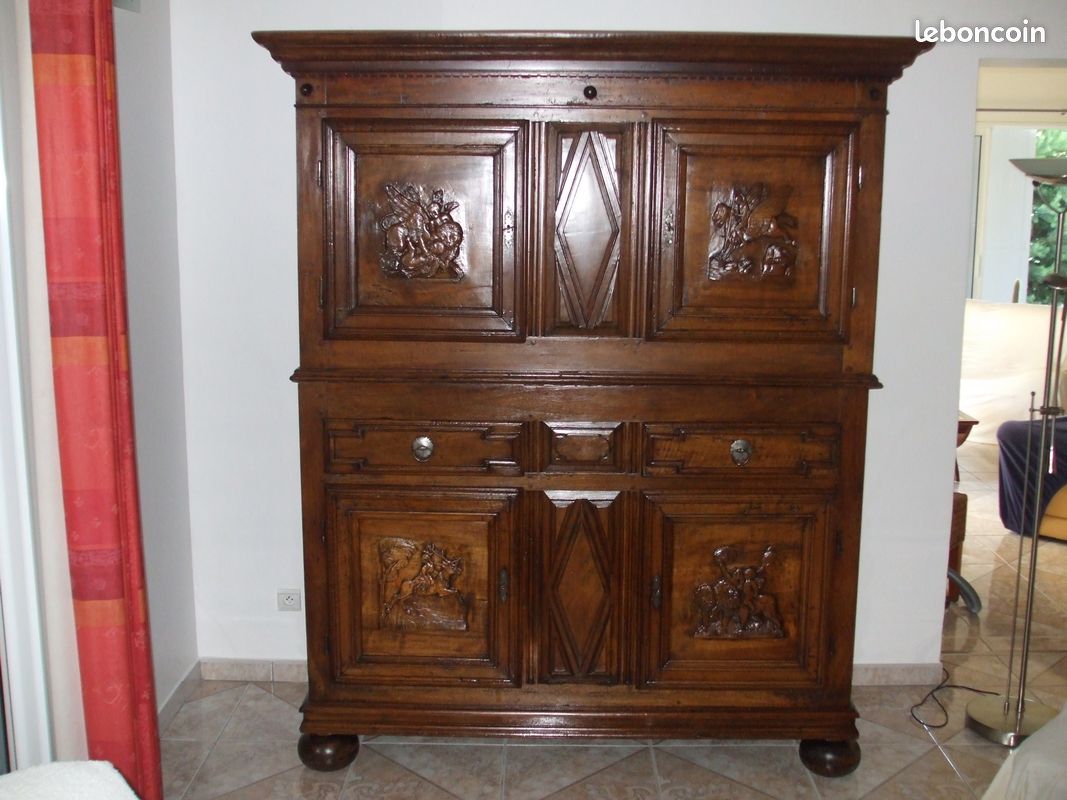 Meuble LOUIS XIII d'époque (image 1)