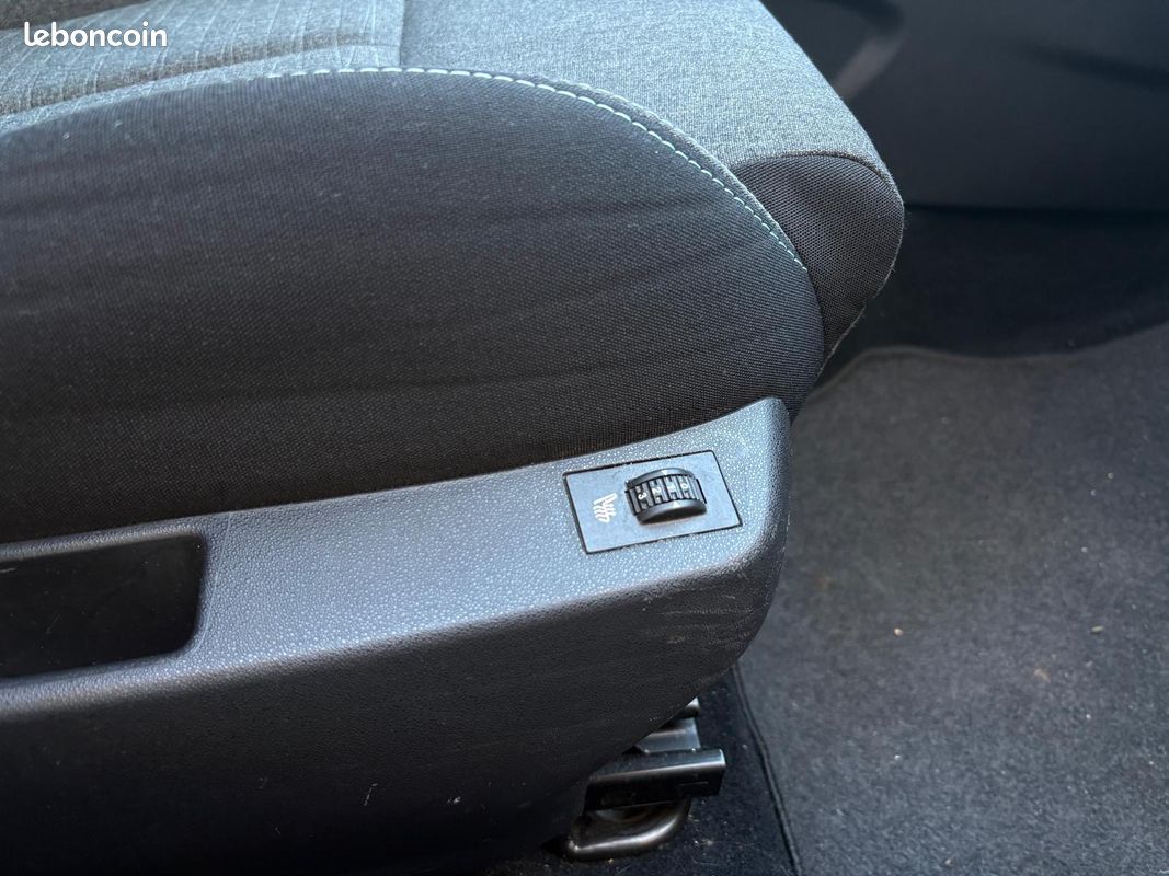CITROEN C4 1.2 puretech 130ch MILLENIUM SIEGE CHAUFFANT (image 14)