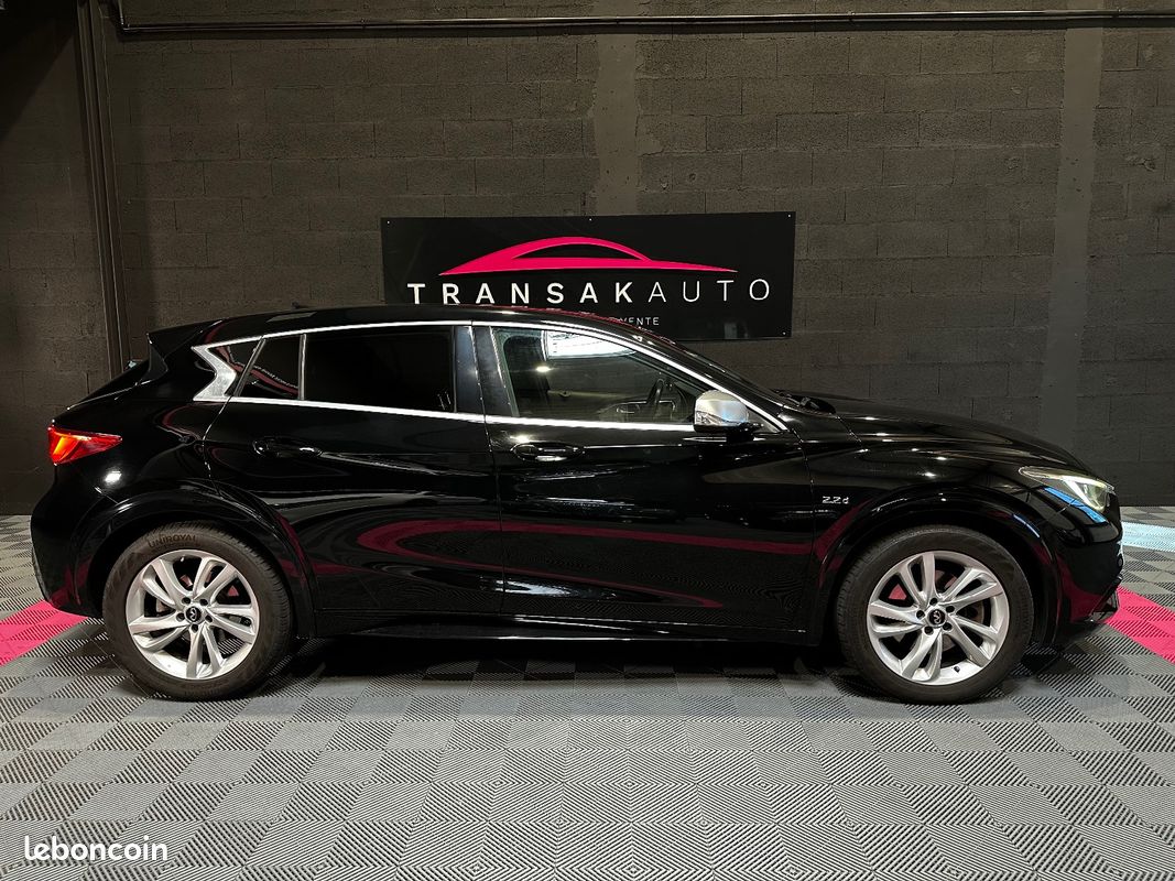 INFINITI Q30 2.2d 170 7DCT Premium Tech - SUPERBE ETAT - SIEGE CHAUFFANT (image 8)