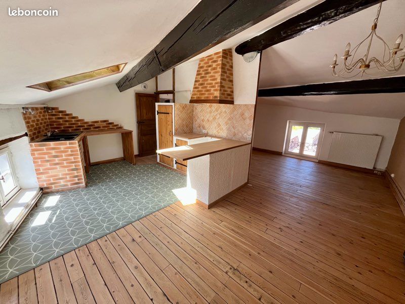 Appartement 3 pièces 70 m² · à Roanne · 70 m² · 550 €