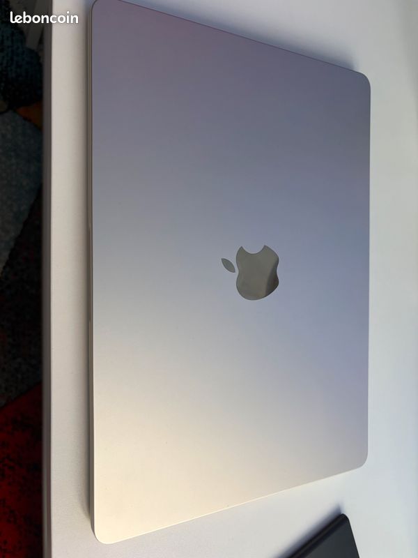 MacBook Air M2 13,6" - 256 Go - État comme neuf (image 2)