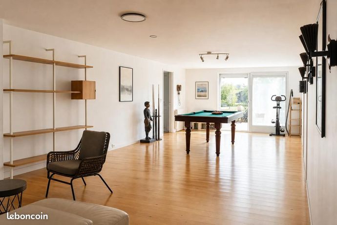 Appartement 4 pièces 332 m²