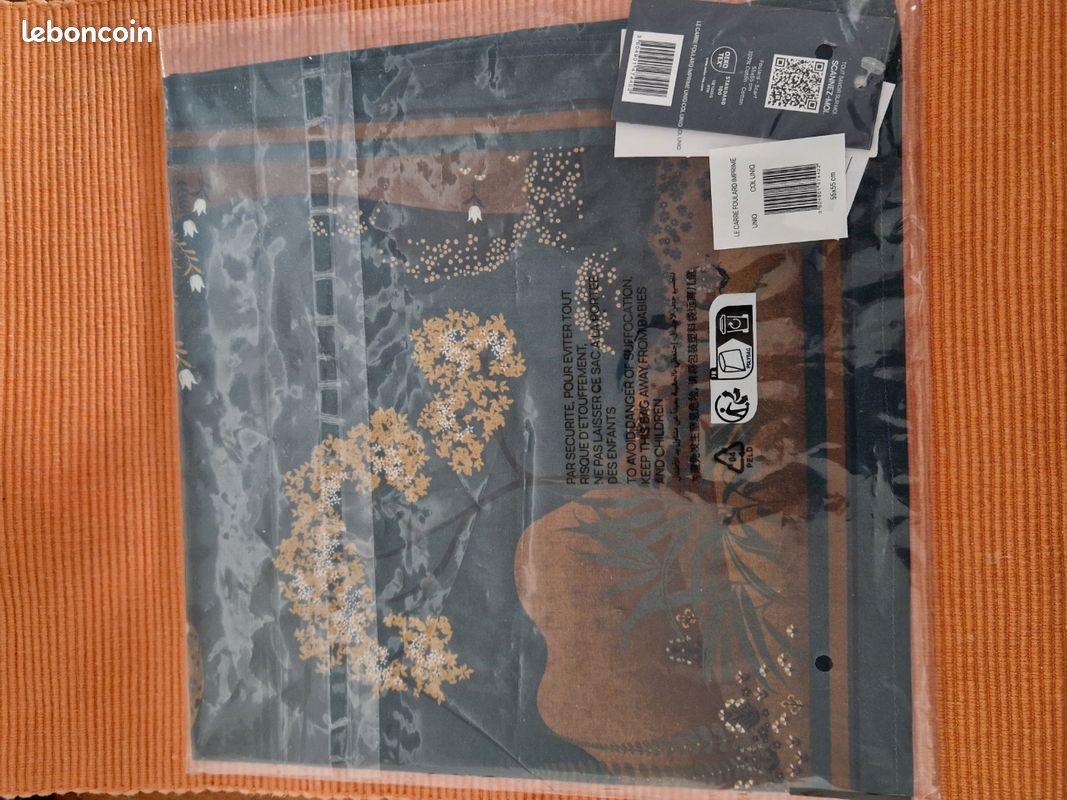 Foulard Motif Félin Tigre Marron/beige - Polyester 50x120 Cm - état Neuf, Style Vintage