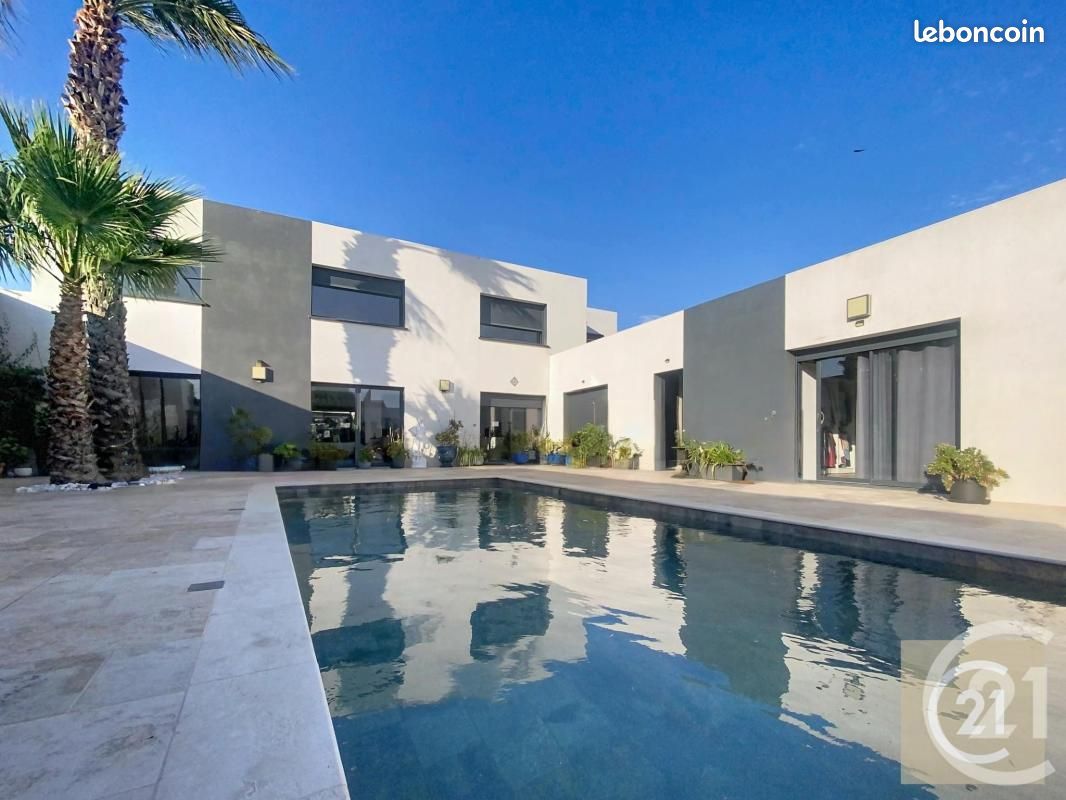 Maison 9 pièces 368 m² · à Abeilhan · 368 m² · 1 092 000 €