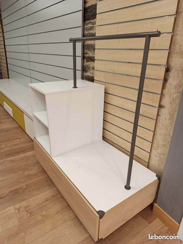 Mobilier boutique prêt à porter (image 1)