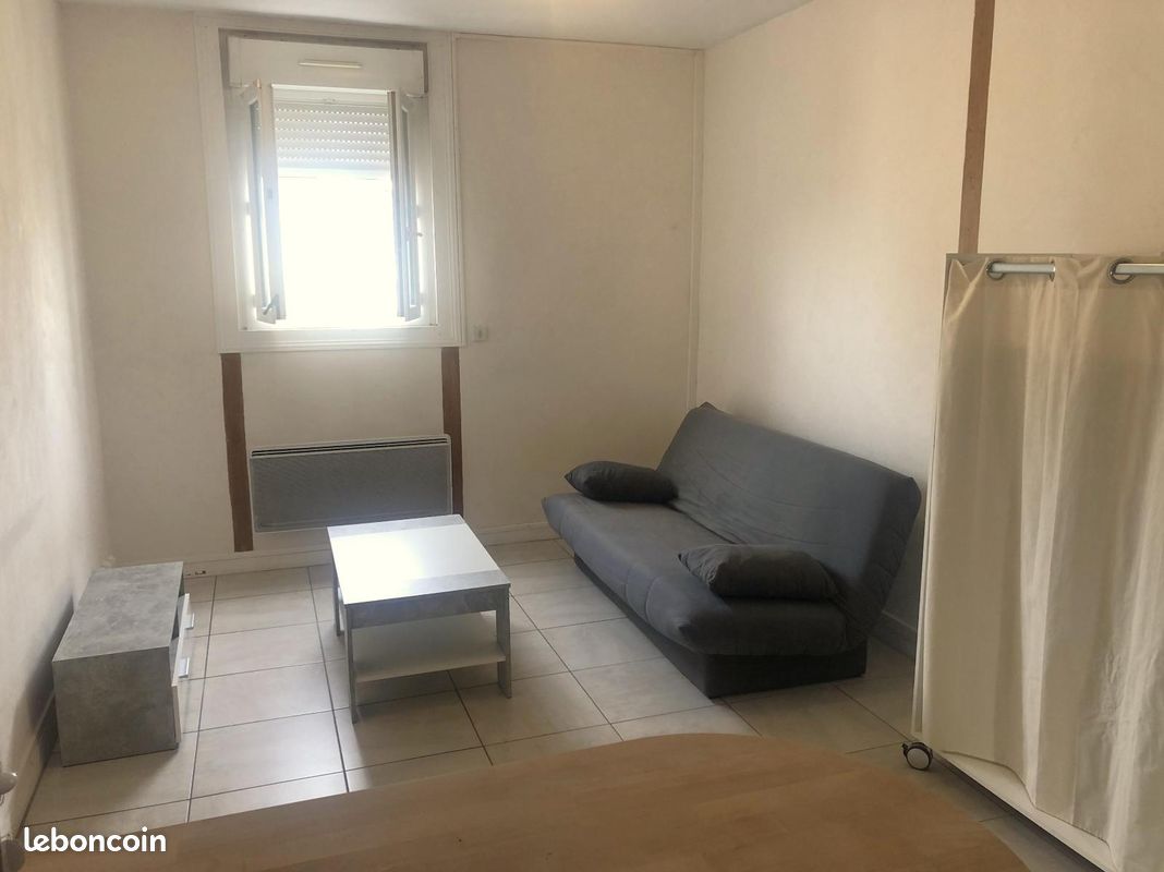 Appartement 1 pièce 25 m² · à Thouars · 25 m² · 345 €