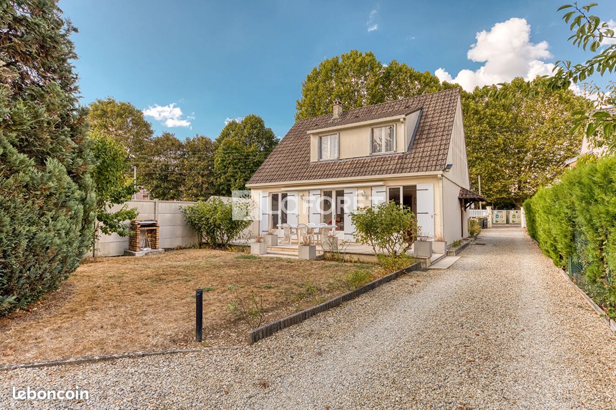 Maison 6 pièces 199 m² · à Pontault-Combault · 199 m² · 316 700 €