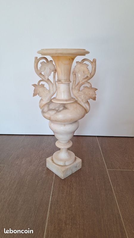 Vase En Albâtre Veiné Avec Couvercle - Blanc - 12x11 Cm - XXe Italie/Espagne