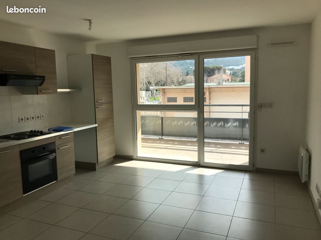 Appartement 3 pièces 55 m² · à Marseille · 55 m² · 1 096 €/mois