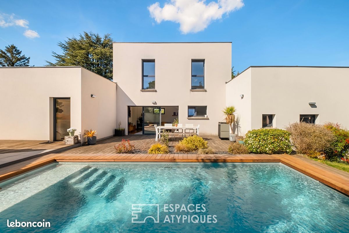 Maison 5 pièces 112 m² · à Saint-Genis-Laval · 112 m² · 679 000 €