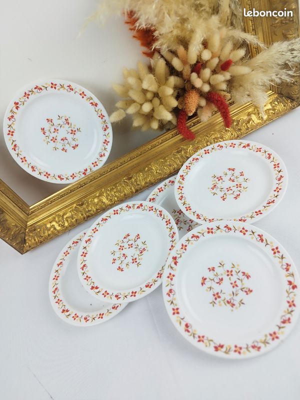 Lot De 5 Assiettes à Dessert Arcopal - Motif Fleurs Orange Et Jaune, Diamètre 19 Cm - En Bon état