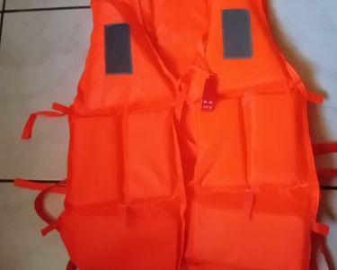 LOT Gilet de sauvetage iso12402+sifflet - Équipement nautisme