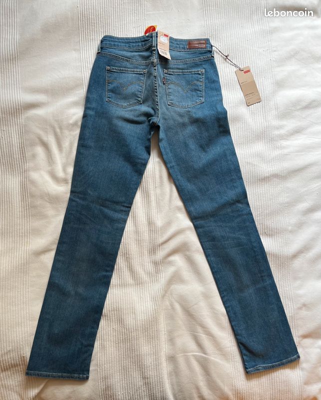 Jean Levi’s Slim Fit 27/32 (image 2)