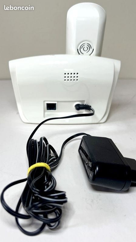 Téléphone sans fil 3 postes DECT Sagem D37V Trio - 1 base et 2 combinés (image 4)