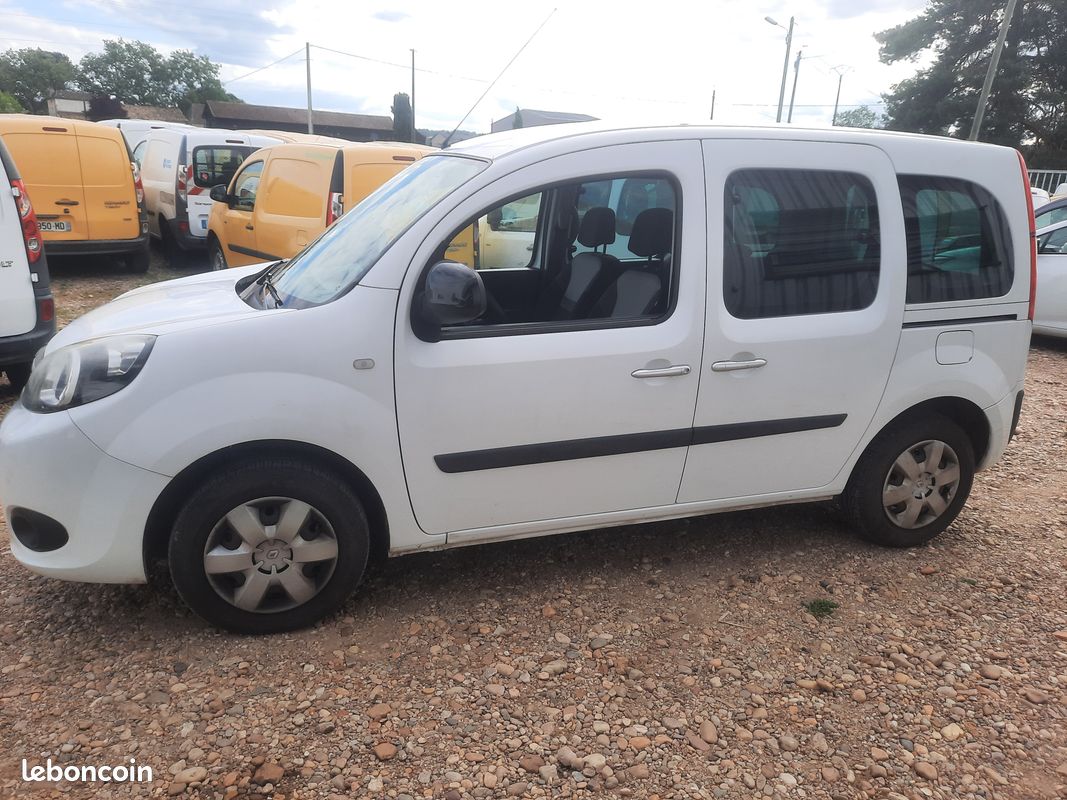 Renault Kangoo 1,5 blue DCI 95cv Trend / Climatisation / hayon / double porte latérale / gtie 6 mois (image 2)