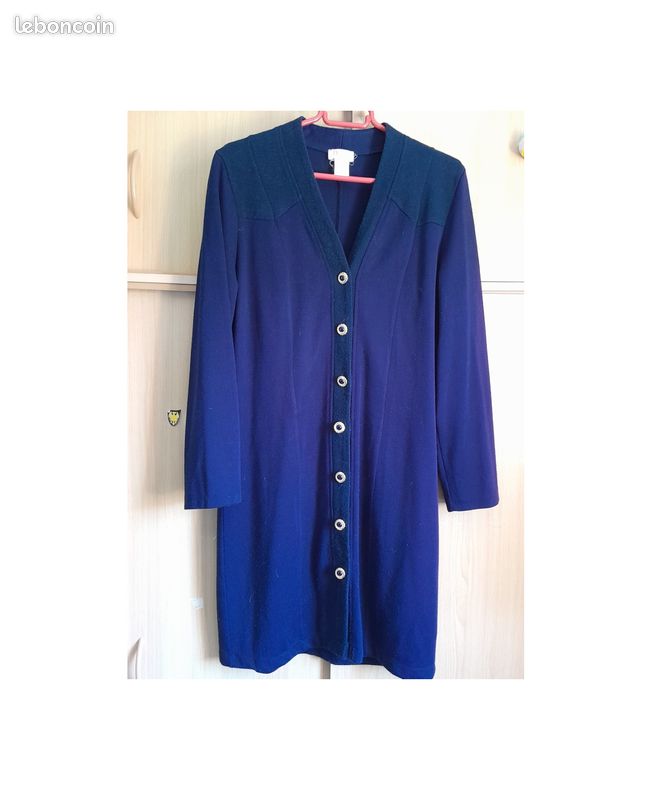 ROBE de la marque BERGER DU NORD raffinée jusqu'aux boutons (image 1)