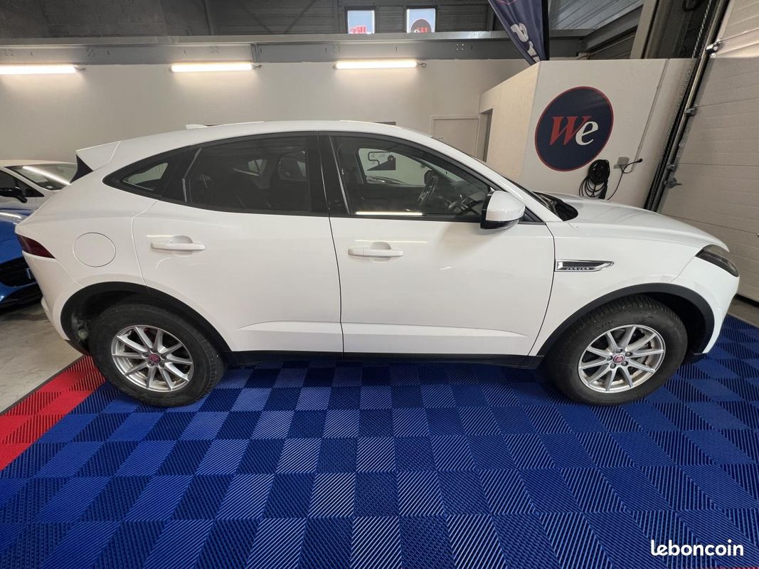 Jaguar e-pace 2.0 d150 150 awd (image 12)