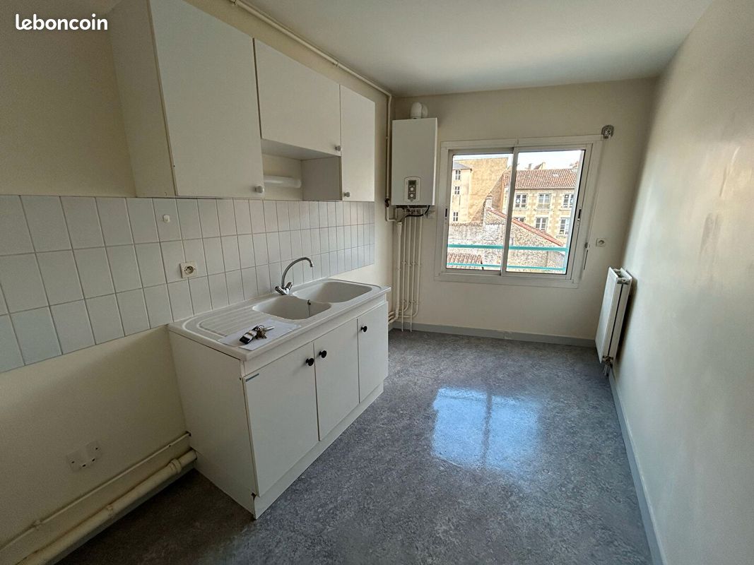 Appartement 2 pièces 53 m² · à Poitiers · 53 m² · 590 €