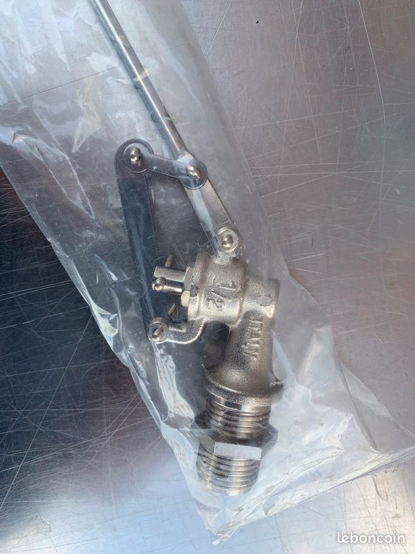 Robinet Flotteur pour Refoidisseur Réserve Eau 1/2 (image 1)