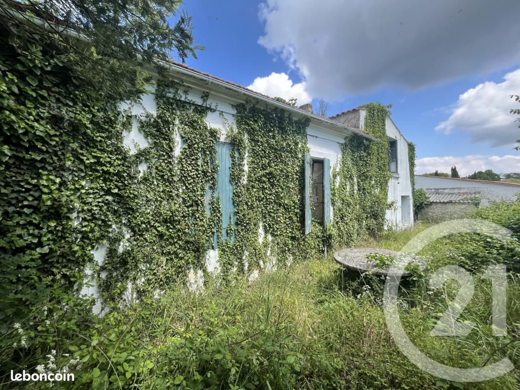 Maison 8 pièces 236 m² · à Saint-Pierre-d'Oléron · 236 m² · 212 000 €