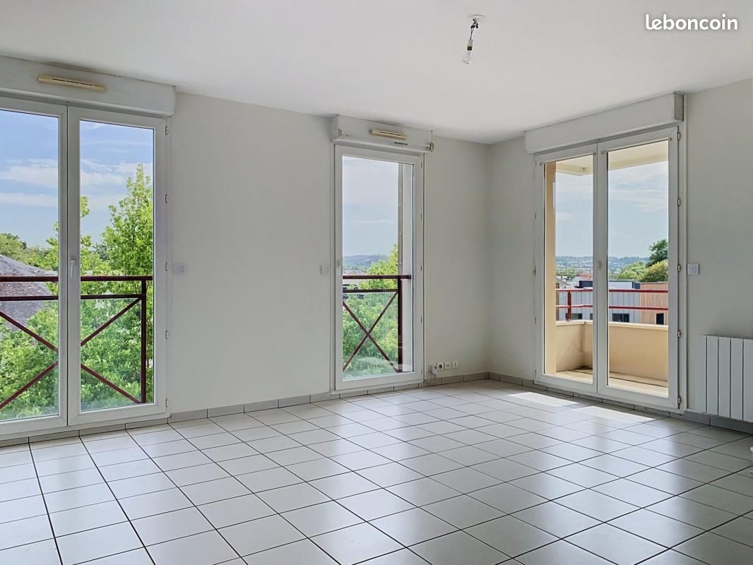 Appartement 3 pièces 73 m² · à Malemort · 73 m² · 810 €