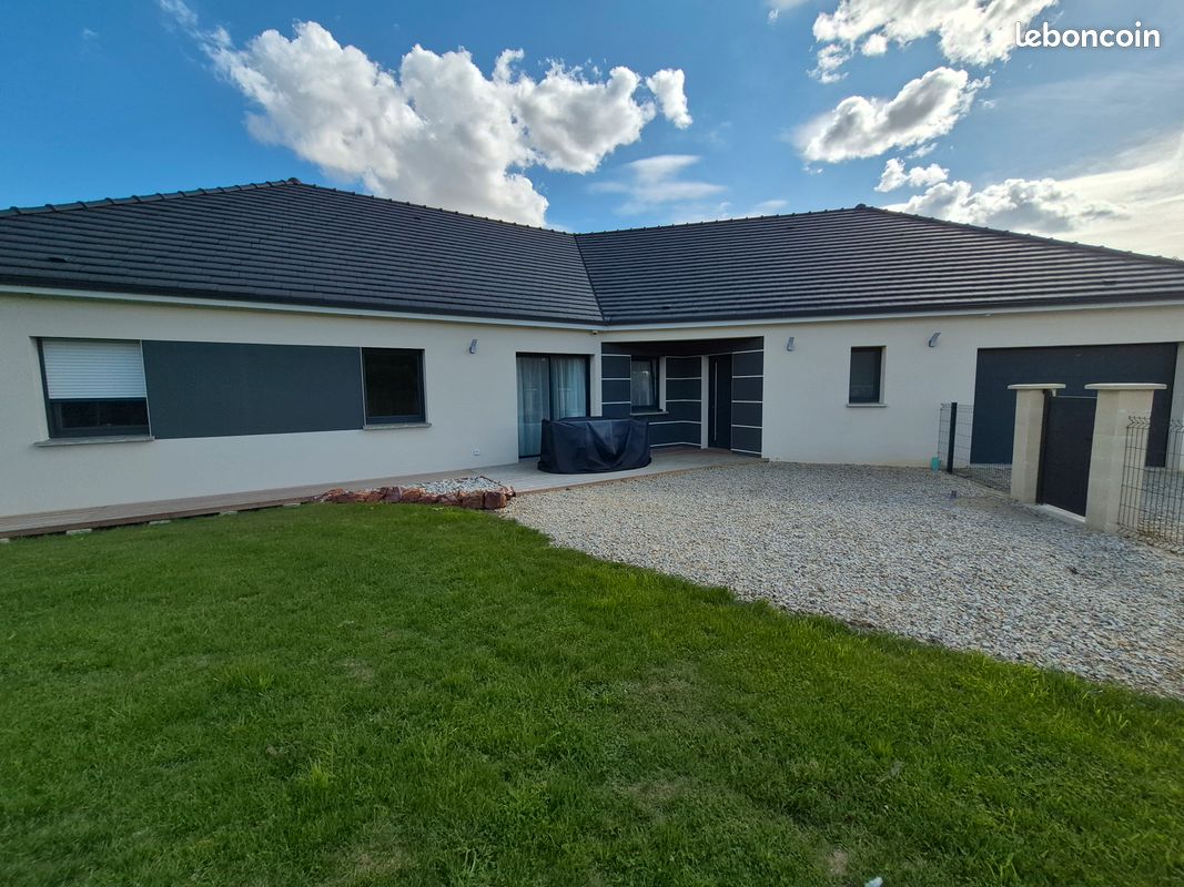 Maison 4 pièces 164 m² · à Neufchâtel-en-Saosnois · 164 m² · 360 000 €