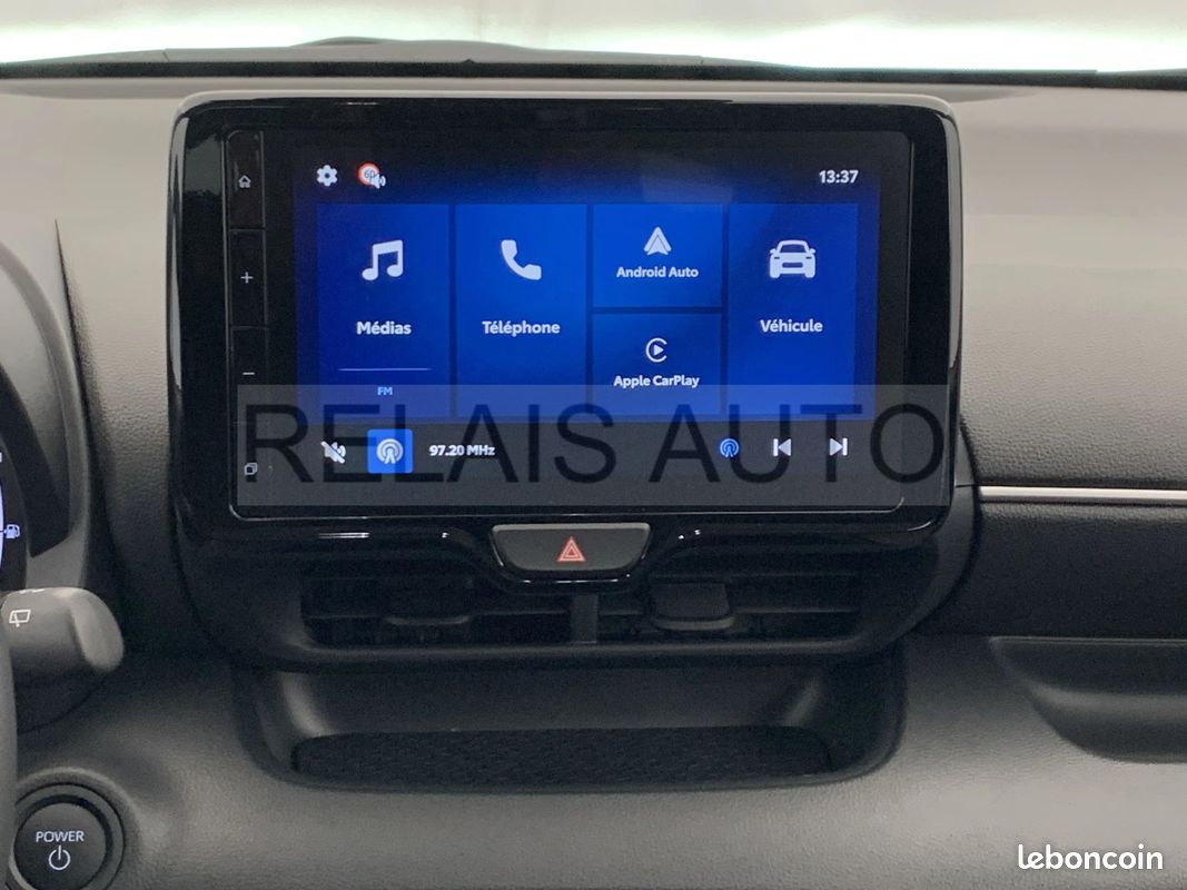 NEUF -14% TOYOTA YARIS HYBRIDE 116h DESIGN + PACK CONFORT (image 7)