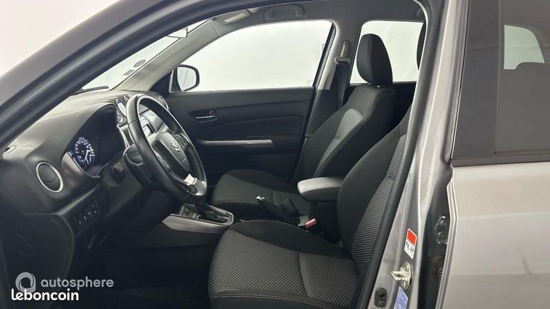 Suzuki Vitara 1.5 Dualjet Hybrid 115ch Privilège Auto (image 12)