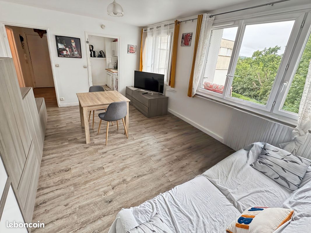 Appartement 1 pièce 27 m² · à Clermont · 27 m² · 66 000 €