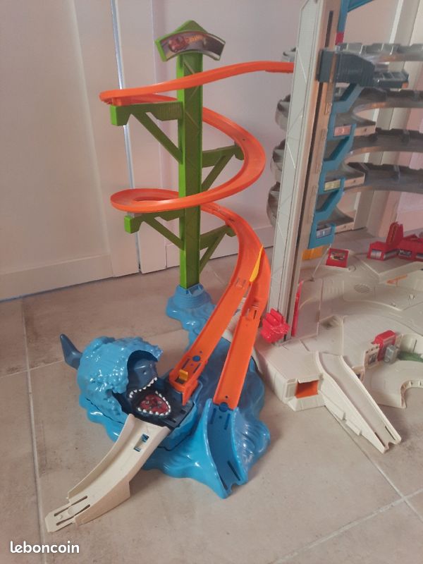 Mega garage Hotweels shark (image 4)