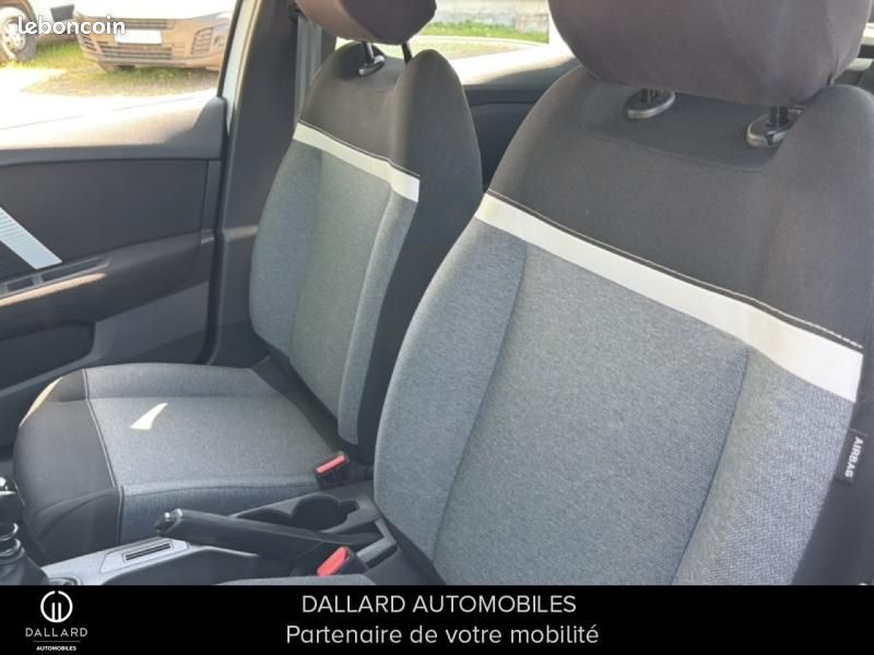 Citroen C4 PureTech 100ch S&S Live Pack Business (image 23)
