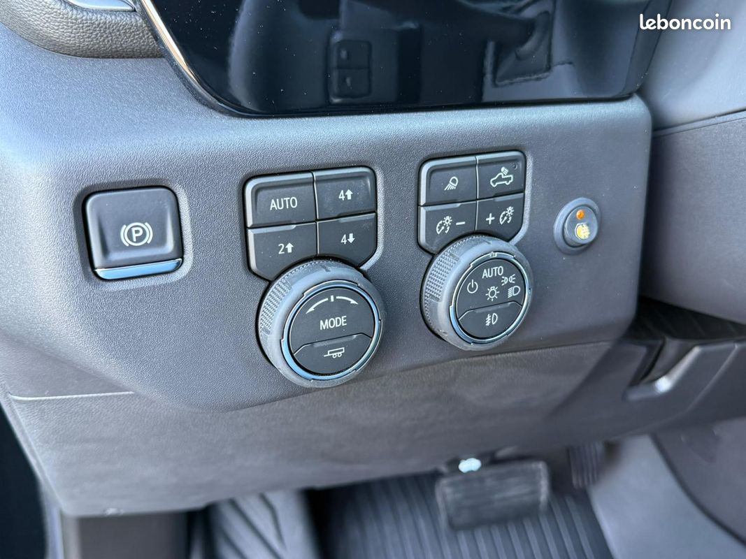 Chevrolet silverado lt trailboss v8 6.2l (image 26)